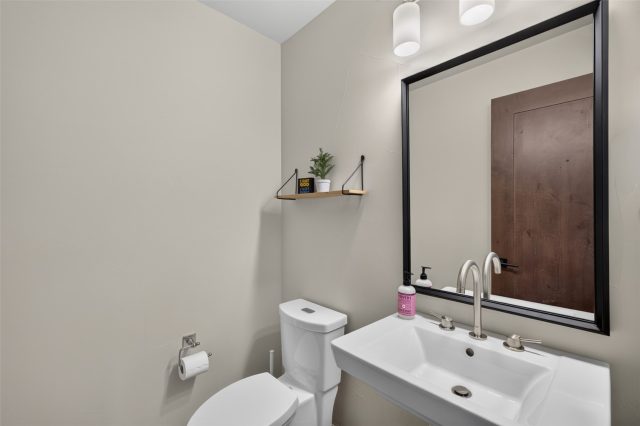 62 Mckay Place photo 42