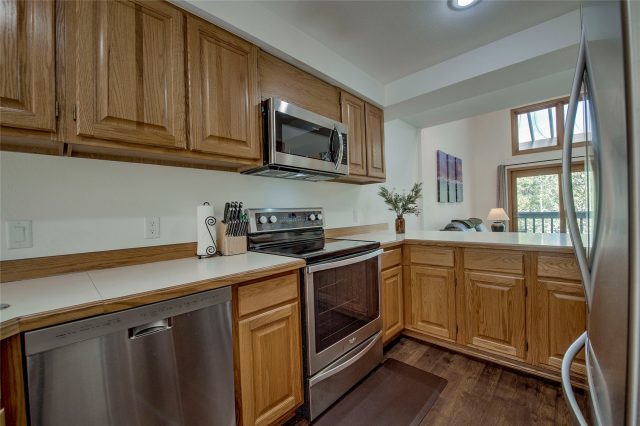 756 Broken Lance Drive B photo 10