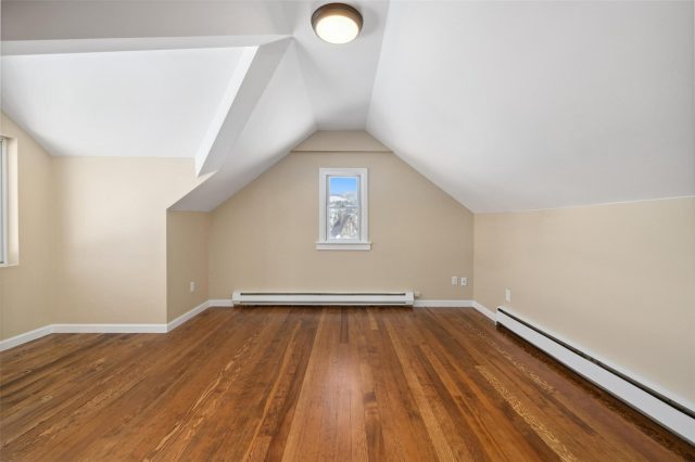964 Summit Drive photo 12