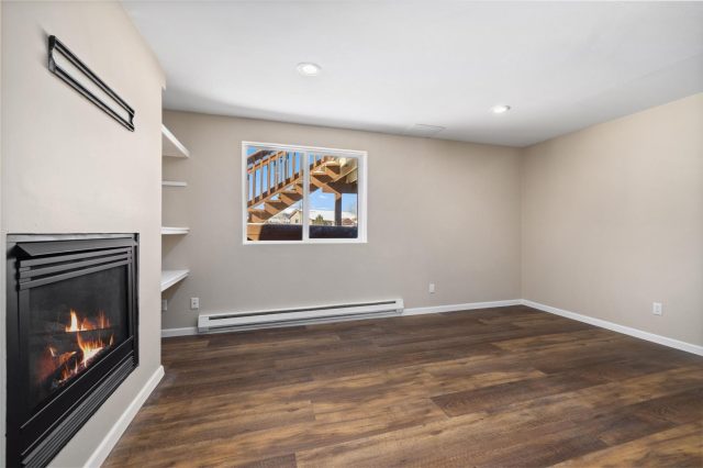 964 Summit Drive photo 16