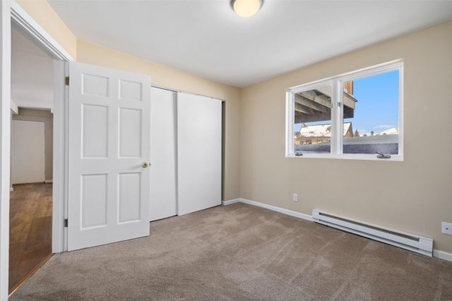 964 Summit Drive photo 18