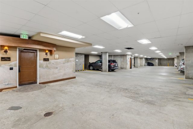280 Trailhead Drive 3000 photo 43