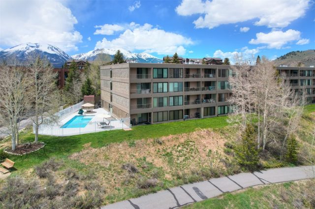 220 E La Bonte Street 307 photo 26