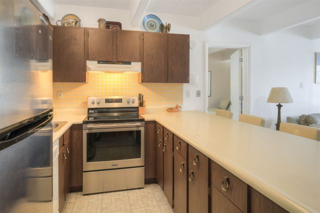 220 E La Bonte Street 307 photo 6