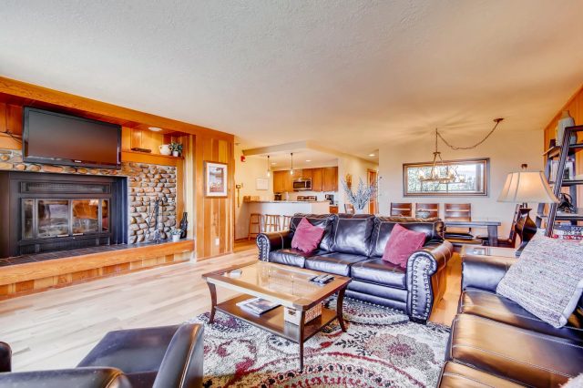 21620 Us Highway 6 2160 photo 4