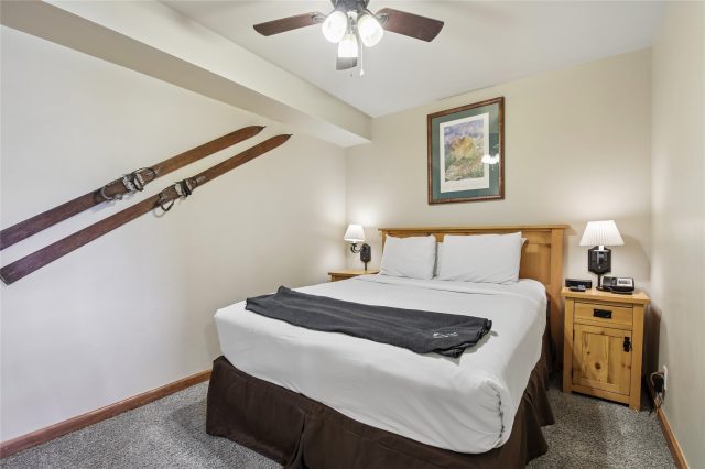 640 Village Road 4413 photo 12
