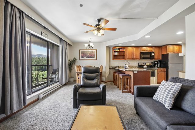 640 Village Road 4413 photo 6