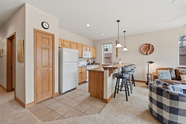 844 Blue River Parkway B1 photo 11