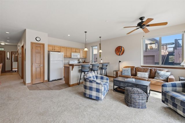 844 Blue River Parkway B1 photo 15