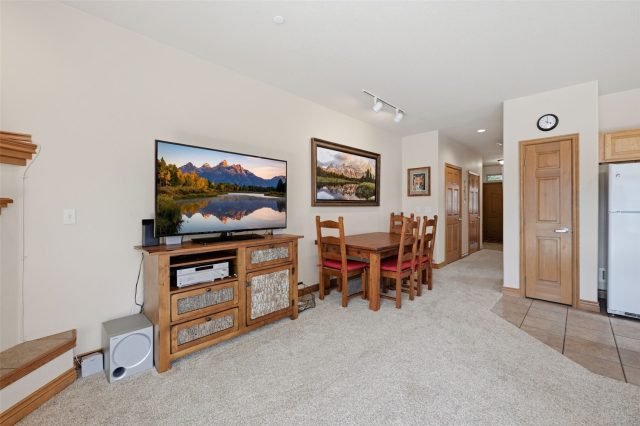 844 Blue River Parkway B1 photo 18