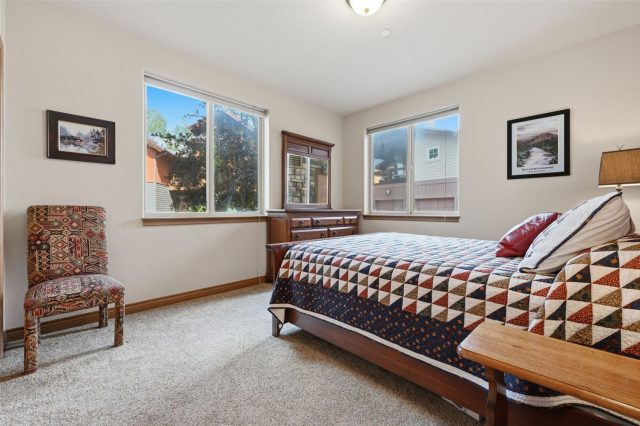 844 Blue River Parkway B1 photo 23