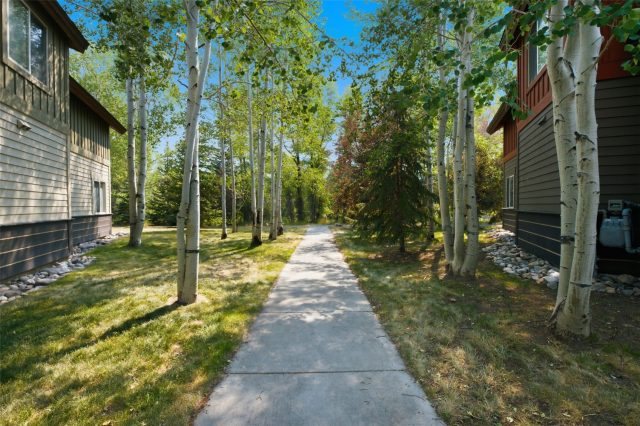 844 Blue River Parkway B1 photo 29