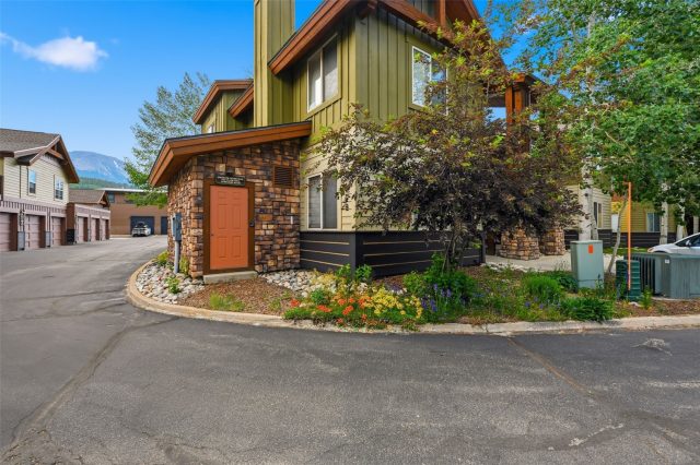 844 Blue River Parkway B1 photo 2