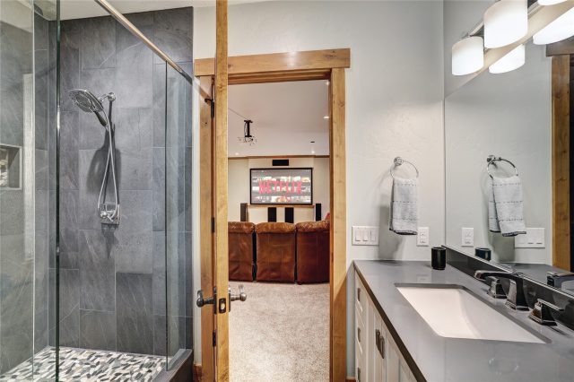 45 Lomax Drive photo 45