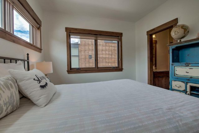 213 Frisco Street C photo 30