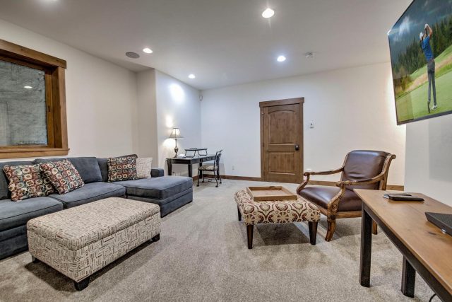 213 Frisco Street C photo 34