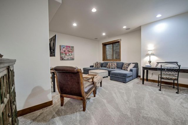 213 Frisco Street C photo 36