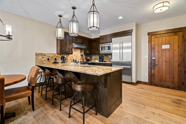 610 Columbine Road 6209 photo 4