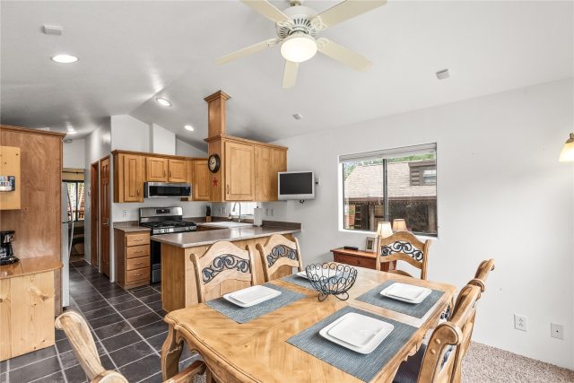 85 Revett Drive 100 photo 10