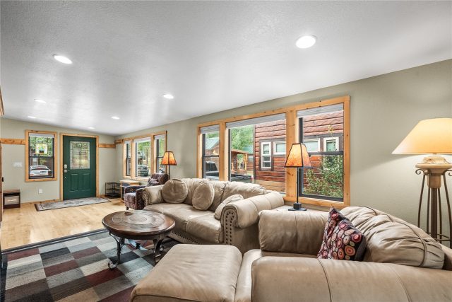 85 Revett Drive 100 photo 11