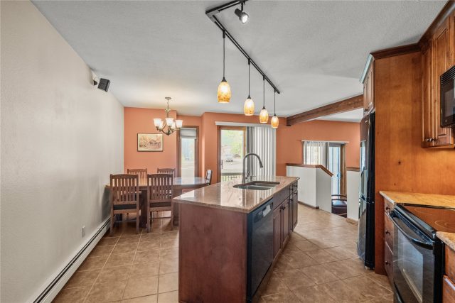 601 Galena Street A photo 6