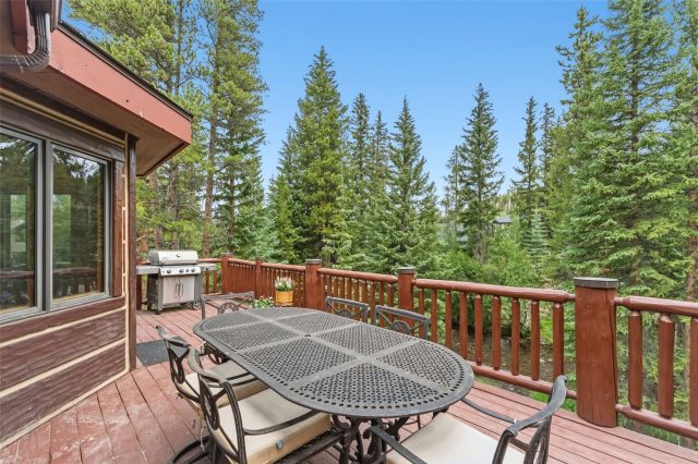 95 Riverwood Drive photo 18