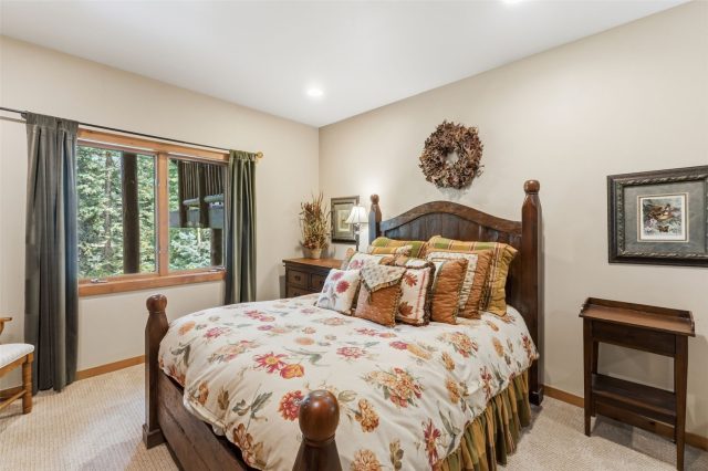 95 Riverwood Drive photo 35