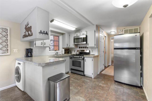 85 Revett Drive 40 photo 22