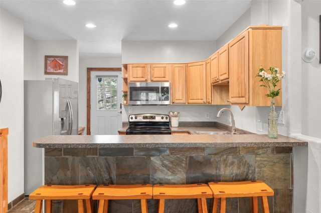 216 Pitkin Street 14 photo 10