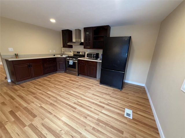 847 Airport Road 4 photo 6