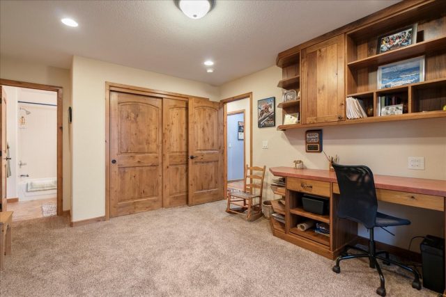 215 Pitkin Street B photo 36