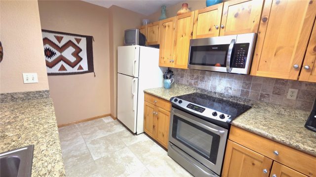 600 S 5th Avenue photo 17