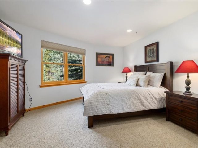 337 Streamside Lane 103 photo 12