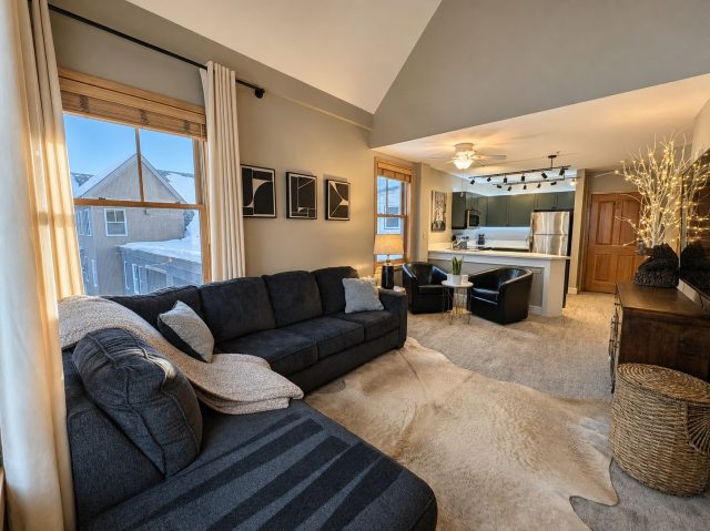 140 Ida Belle Drive 8300 photo 10