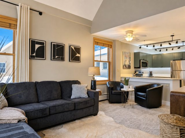 140 Ida Belle Drive 8300 photo 11