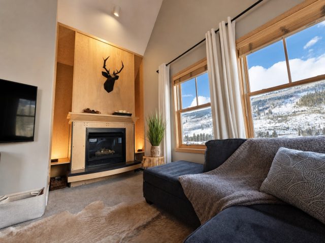 140 Ida Belle Drive 8300 photo 3