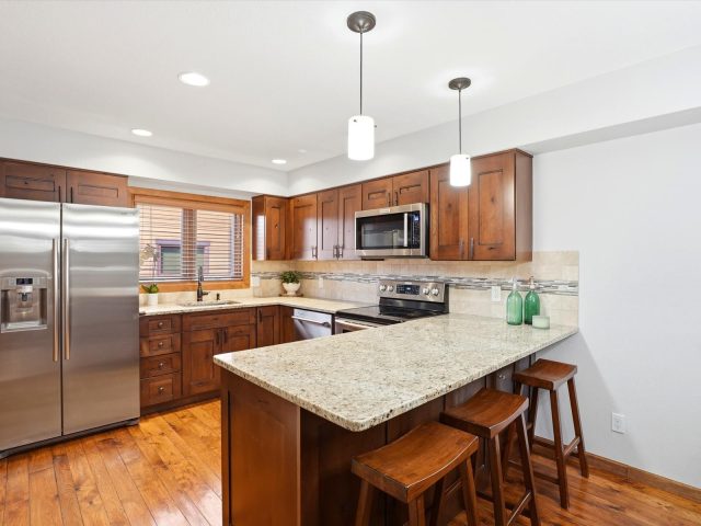 200 Primrose Path 15 photo 11