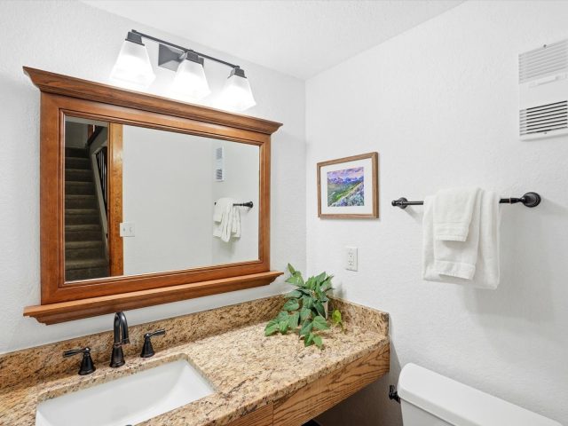 200 Primrose Path 15 photo 13