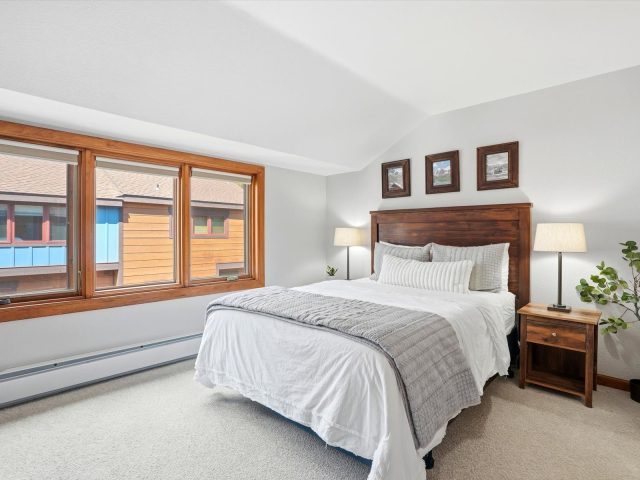 200 Primrose Path 15 photo 16
