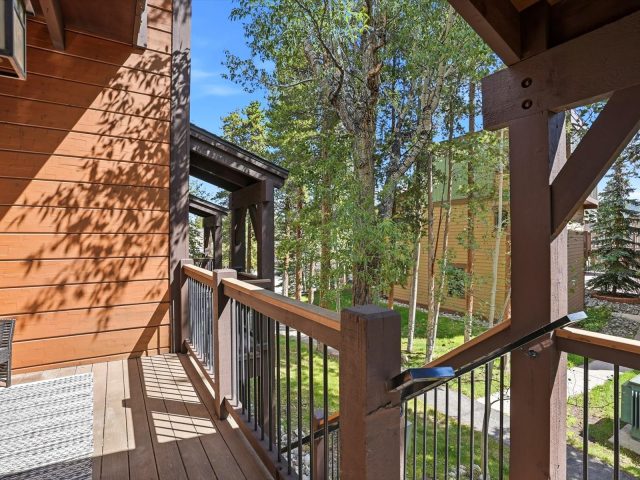 200 Primrose Path 15 photo 23