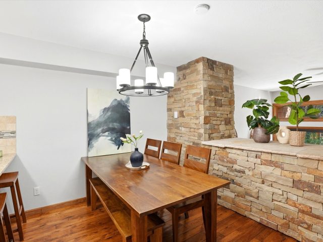 200 Primrose Path 15 photo 8
