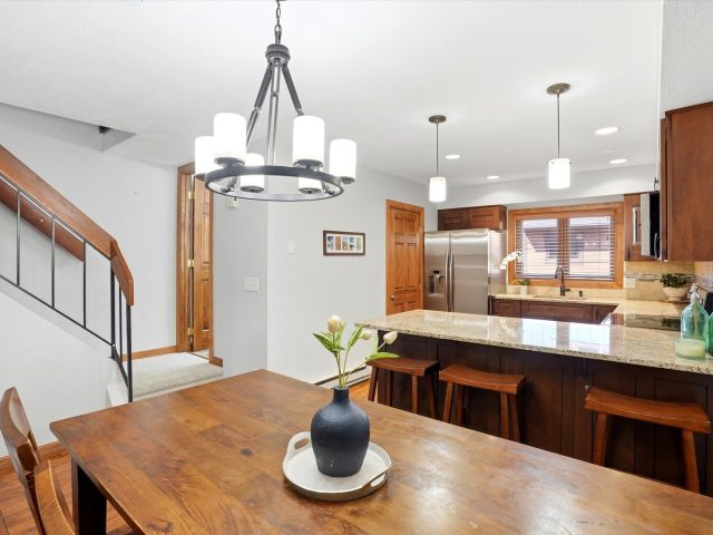 200 Primrose Path 15 photo 9