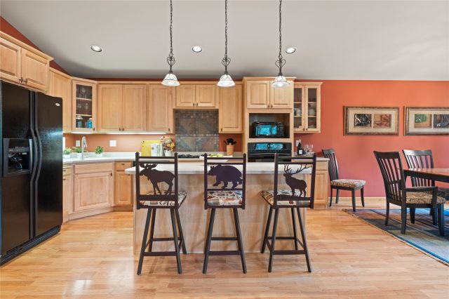 4 Hawn Drive photo 2