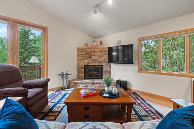 4 Hawn Drive photo 5