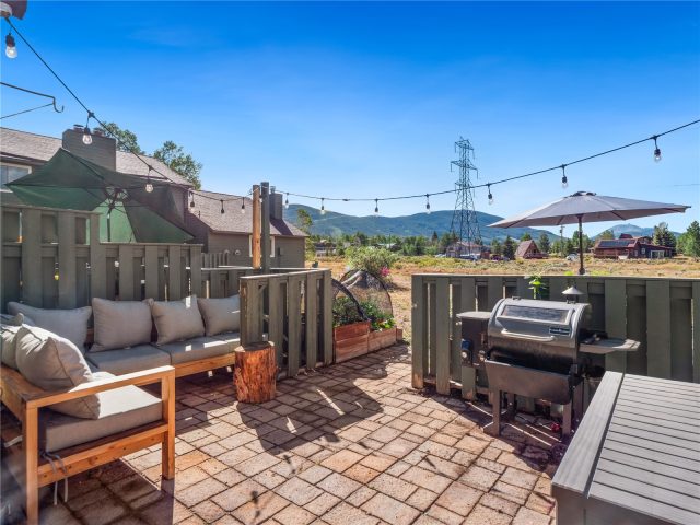 258 Cove Boulevard 4 photo 10
