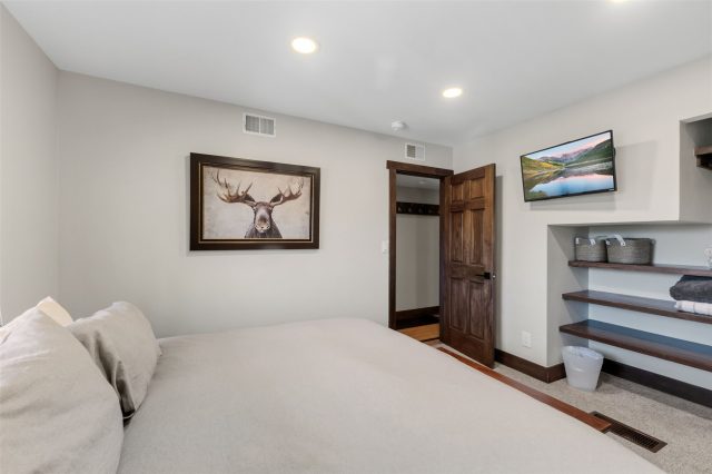 855 S 5th Avenue 376 photo 12