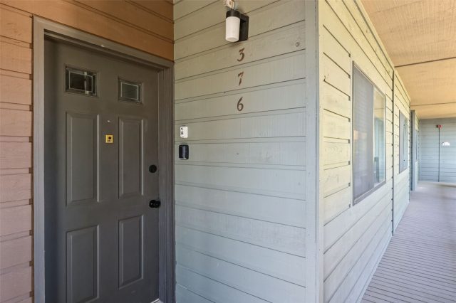 855 S 5th Avenue 376 photo 27