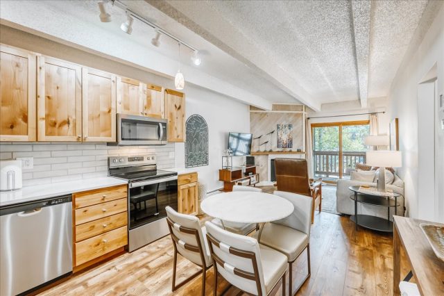 200 Granite Street 216 photo 4