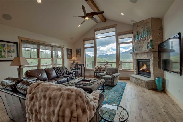 160 Stonefly Drive photo 3