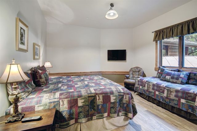 87 Wagon Road photo 33